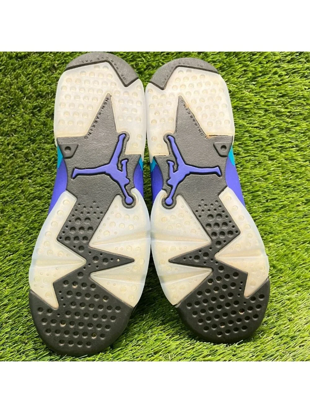 Nike Air Jordan 6 Retro Boys Size 6Y Black Blue Basketball Shoes Sneakers